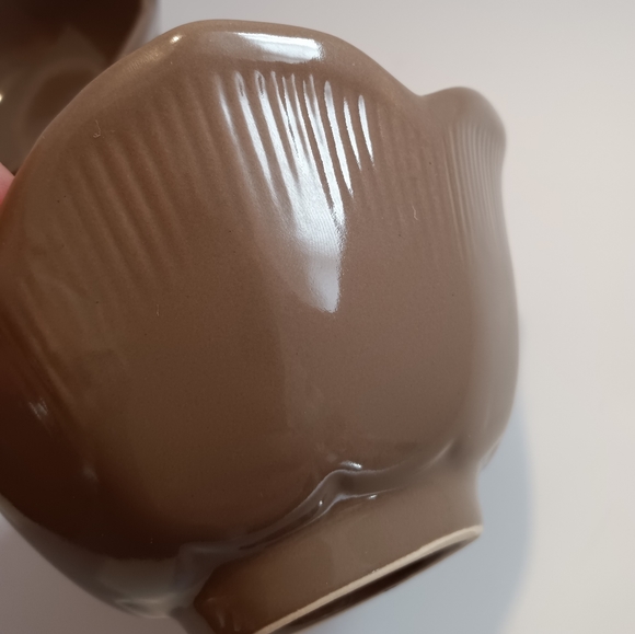 🆕Pier 1 | Set of 2 Taupe Lotus Flower Serving Dish Bowls - Picture 15 of 16